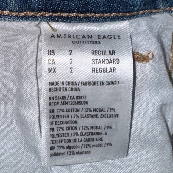 American Eagle Mom Jean Women's Size 2 Regular Blue Denim Stretch Distressed NWT - Picture 12 of 12